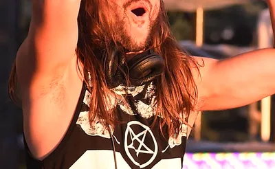 Seven Lions